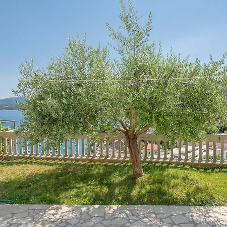 Beautiful In With Wifi Holiday home Rabac
