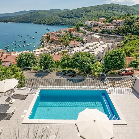 Beautiful In With Wifi Holiday home